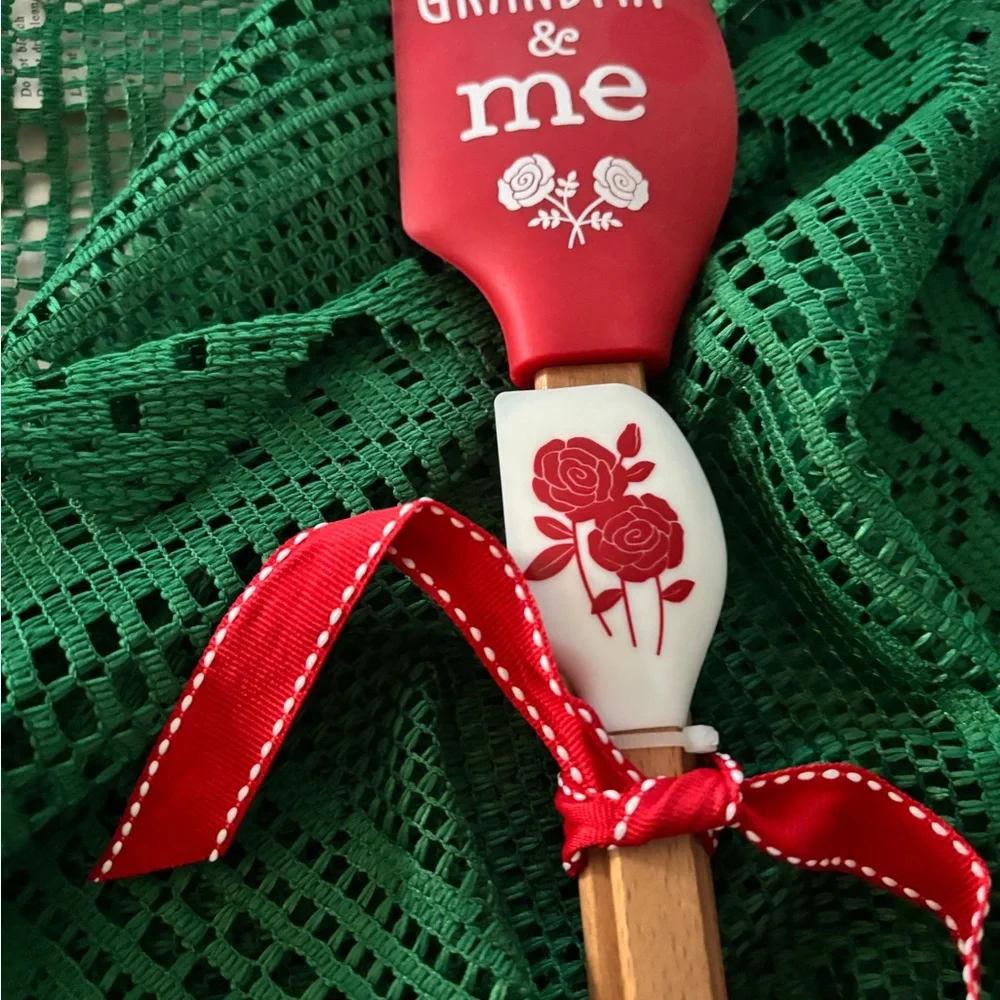 Grandma & Me Red and White Spatula NEW Final Sale